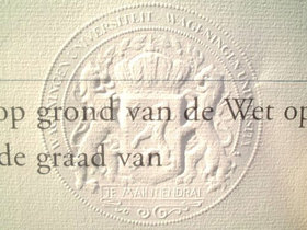 Certificaat met Prägedruk 